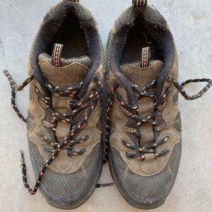 Land’s End Hiking Shoes Size 9